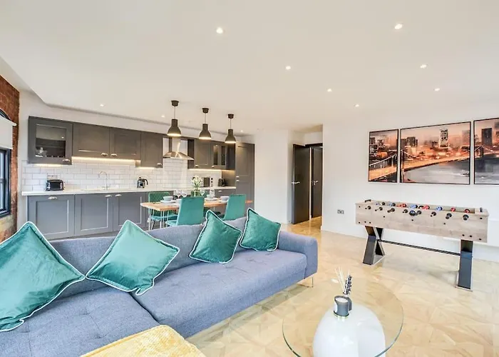 New York Apartment *